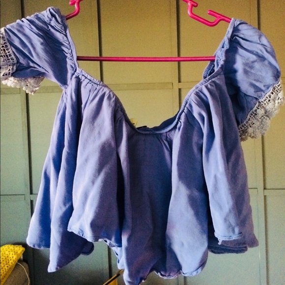 Lulus Tops - Lulu’s off the shoulder crop top S great condition